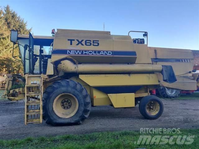 New Holland TX65 联合收割机