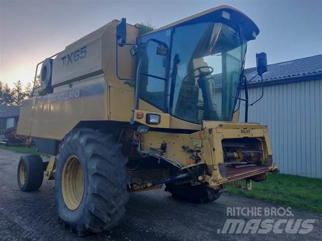 New Holland TX65 联合收割机