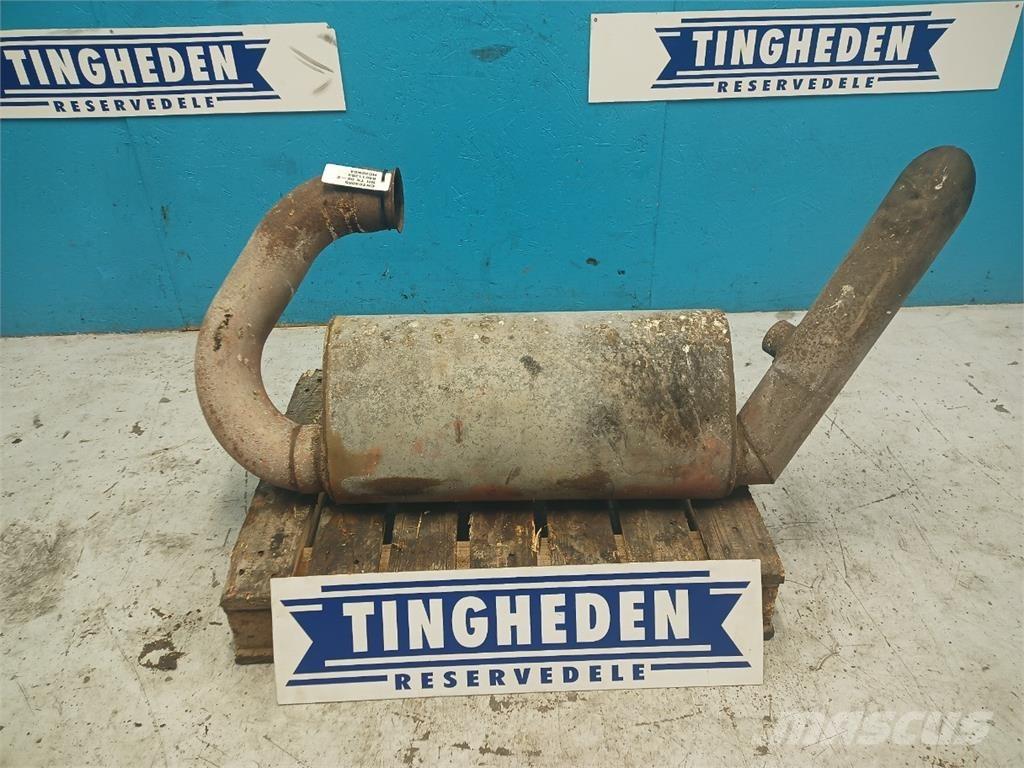 New Holland TX66 发动机