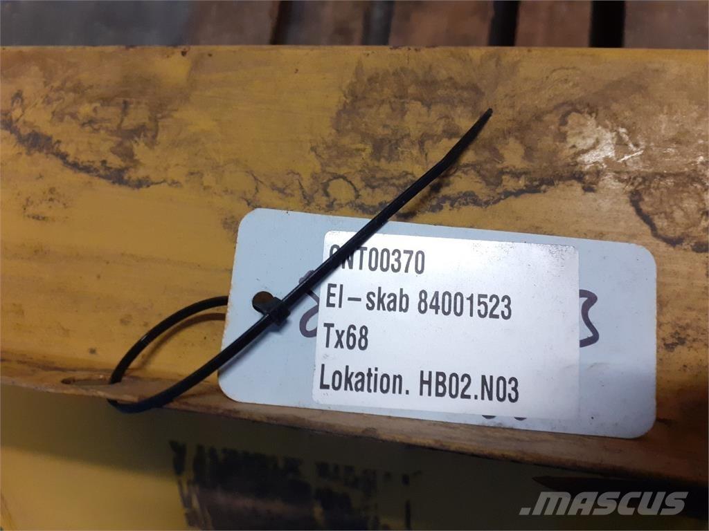 New Holland TX68 电子设备
