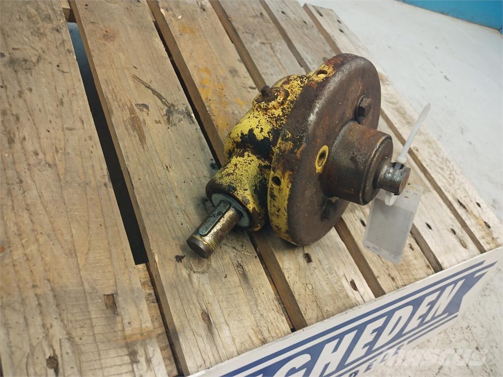 New Holland TX68 传动装置