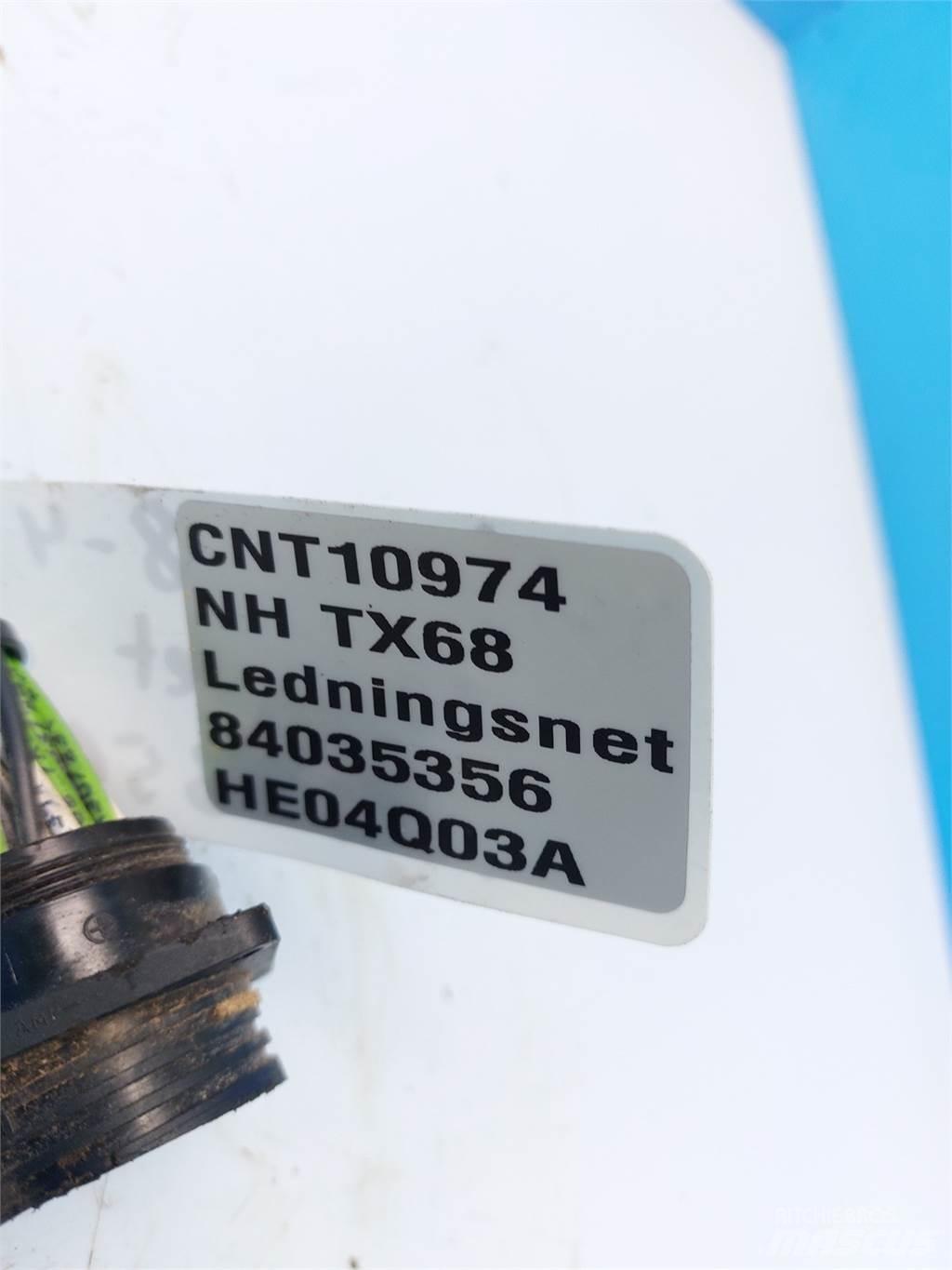 New Holland TX68 电子设备
