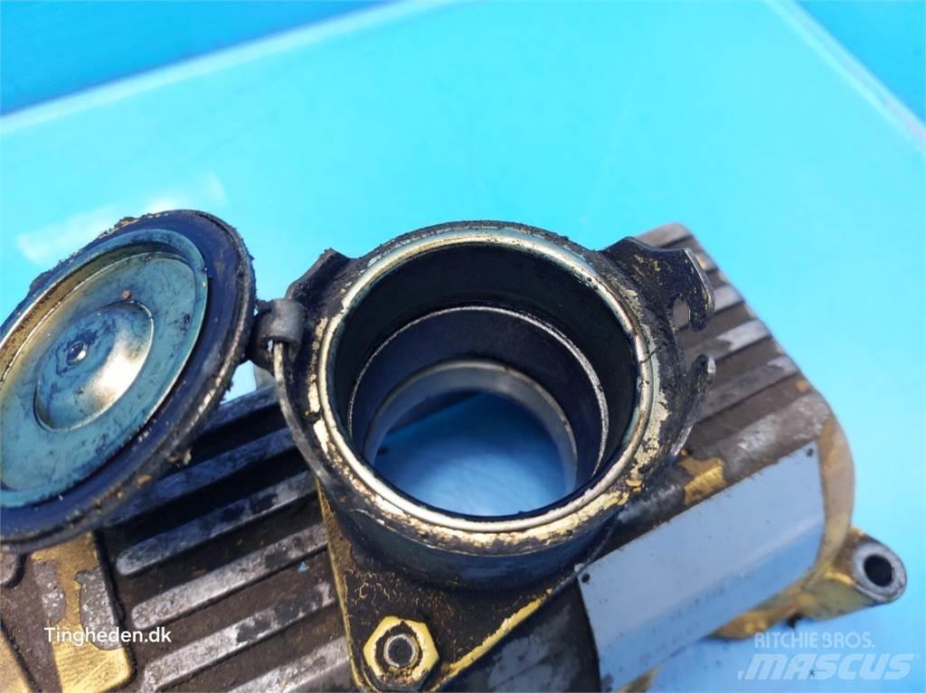 New Holland TX68 发动机