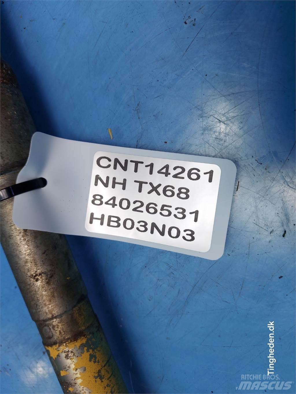 New Holland TX68 散热器