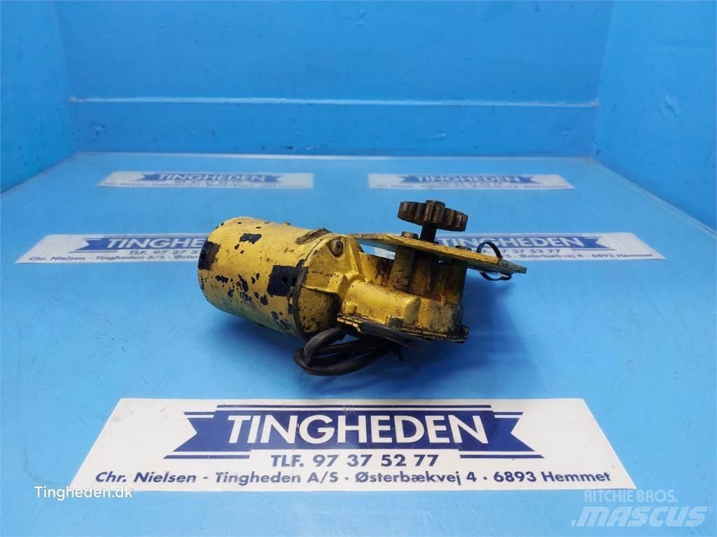 New Holland TX68 电子设备