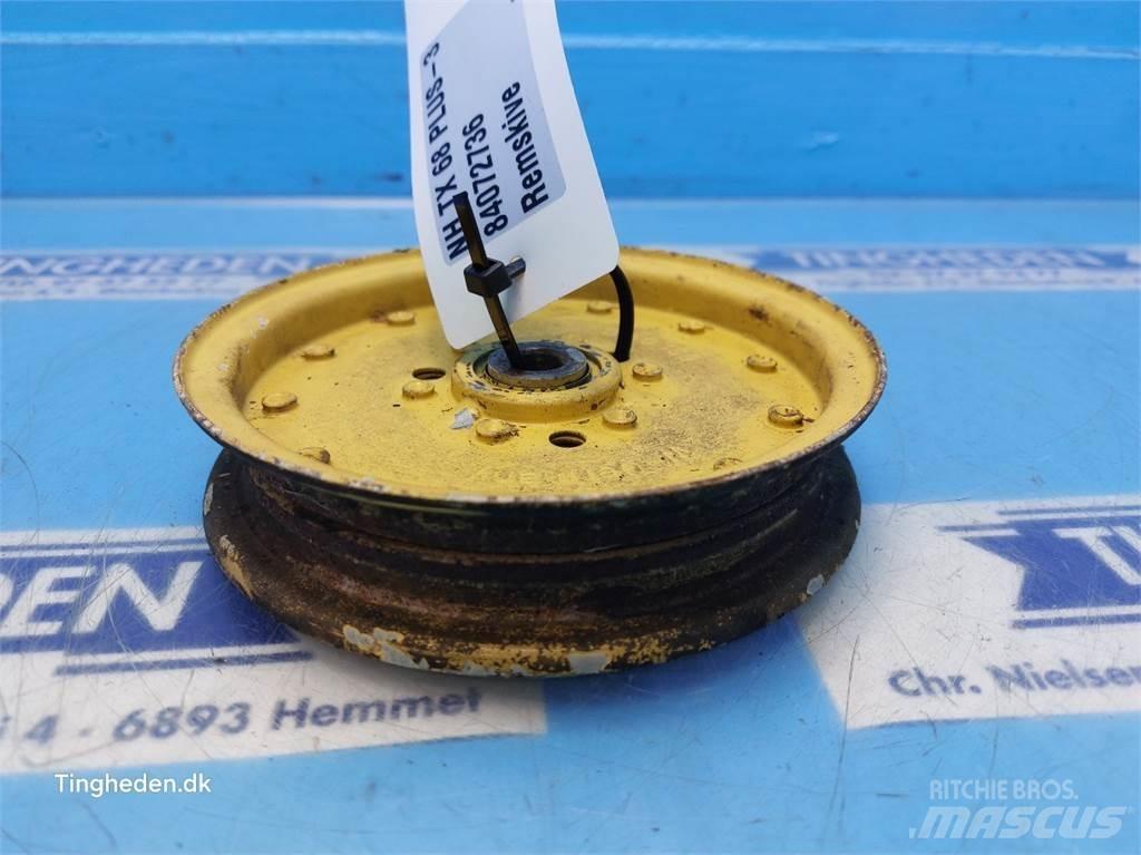 New Holland TX68 农业机械-其他