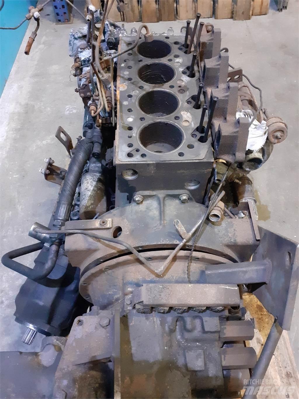 Perkins 1004-40T 发动机