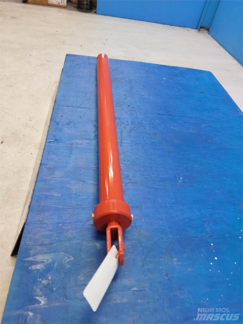 Taarup Cylinder 犁耙和摊草机