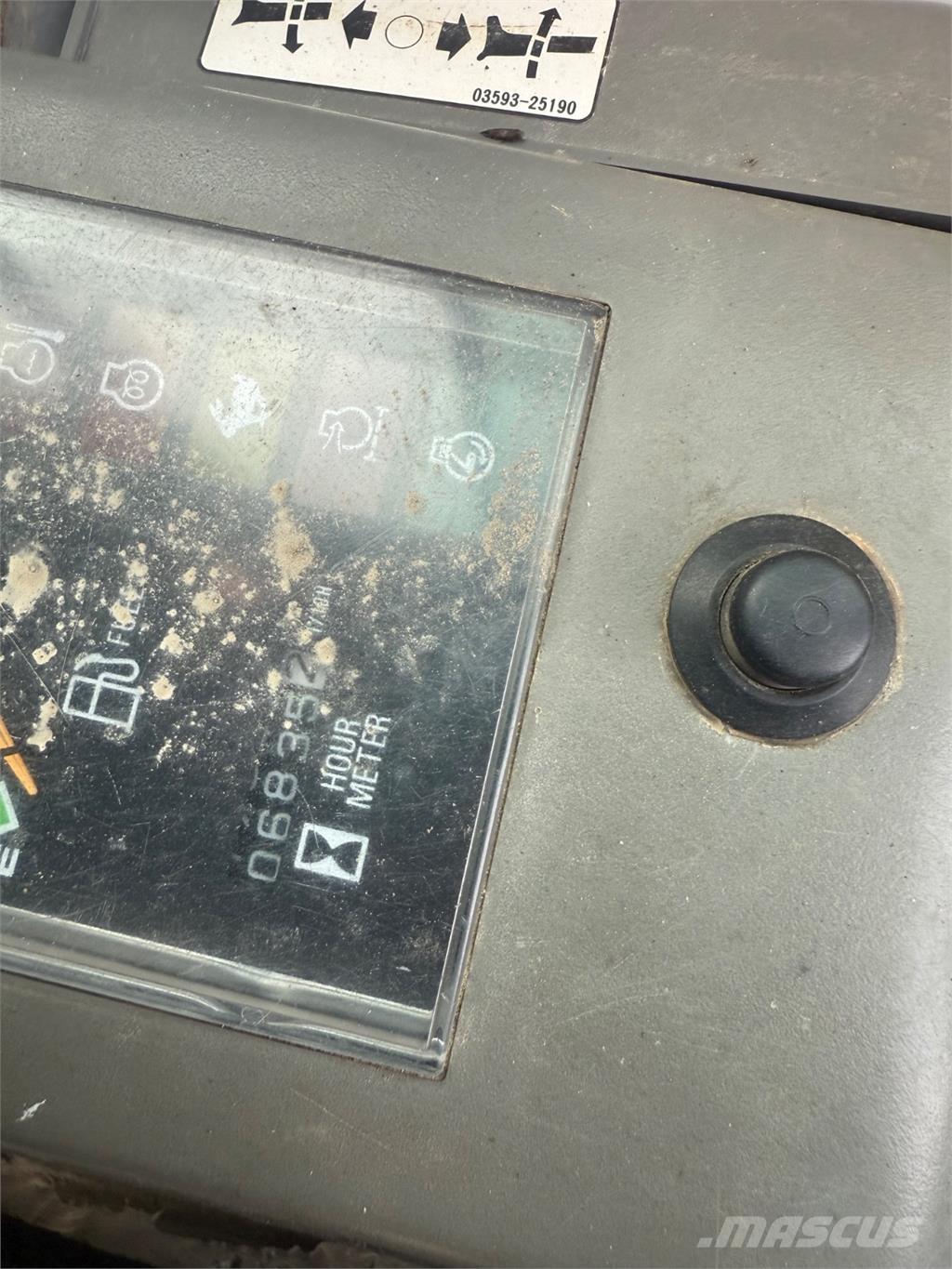 Takeuchi TB145 履带挖掘机