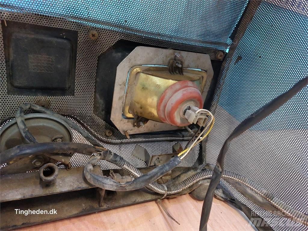 Valmet 8050 其他拖拉机配件
