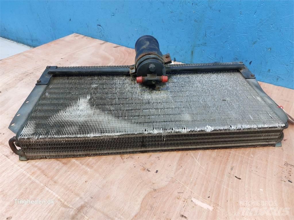 Valmet 8050 散热器