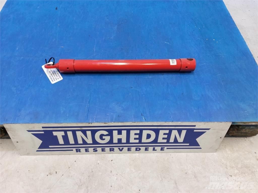 Vicon Andex 783 犁耙和摊草机