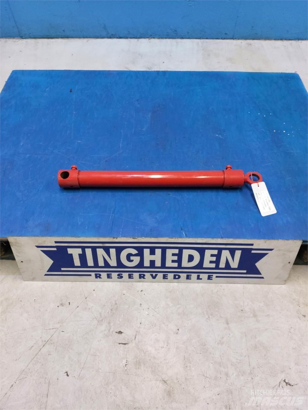 Vicon Andex 783 犁耙和摊草机