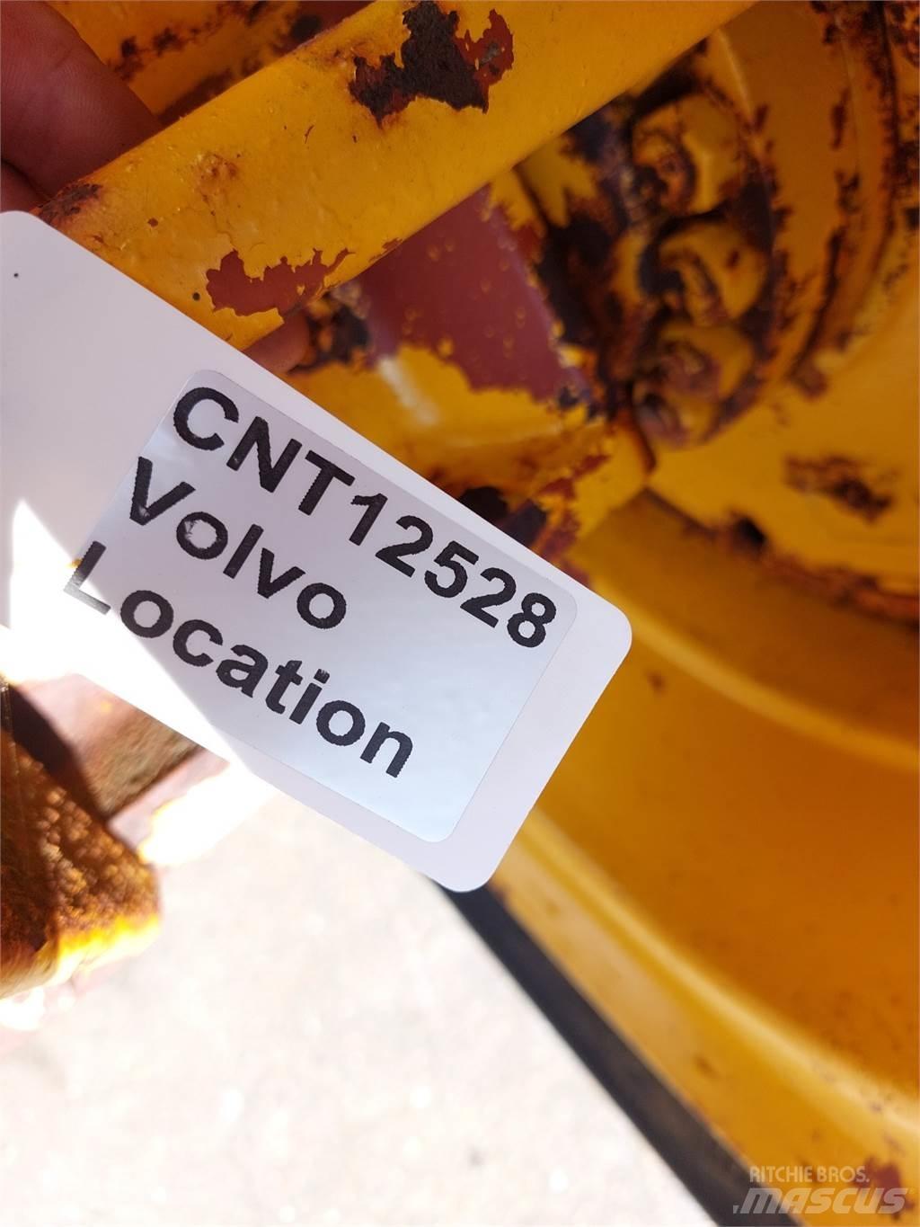 Volvo  轴