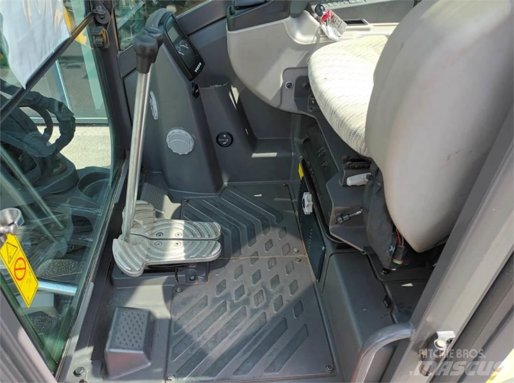 Volvo ecr50d 小型挖掘机