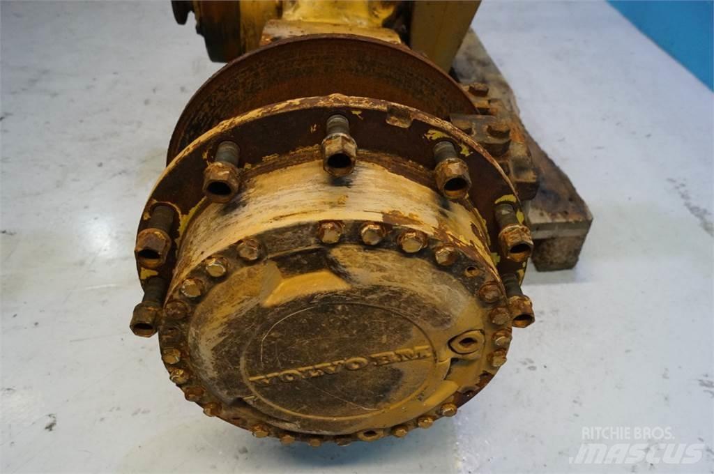 Volvo L120 轴