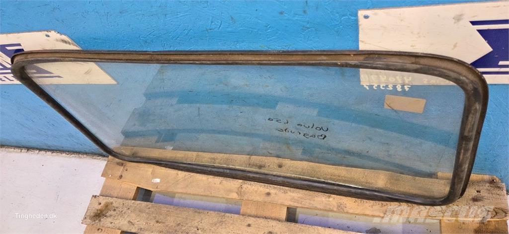 Volvo L50 驾驶室与内部