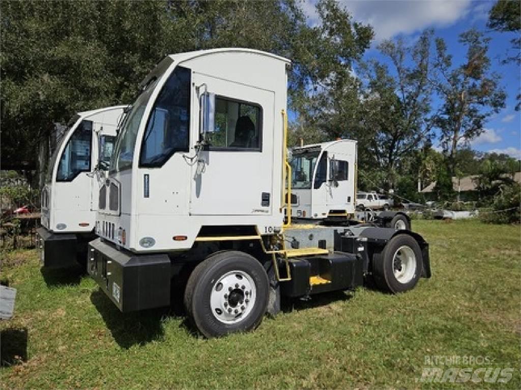 Autocar ACTT42 码头牵引车