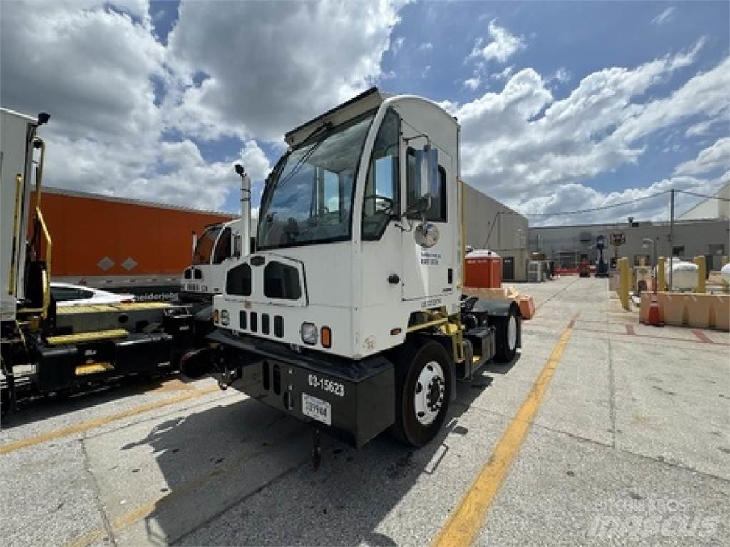 Autocar ACTT42 码头牵引车
