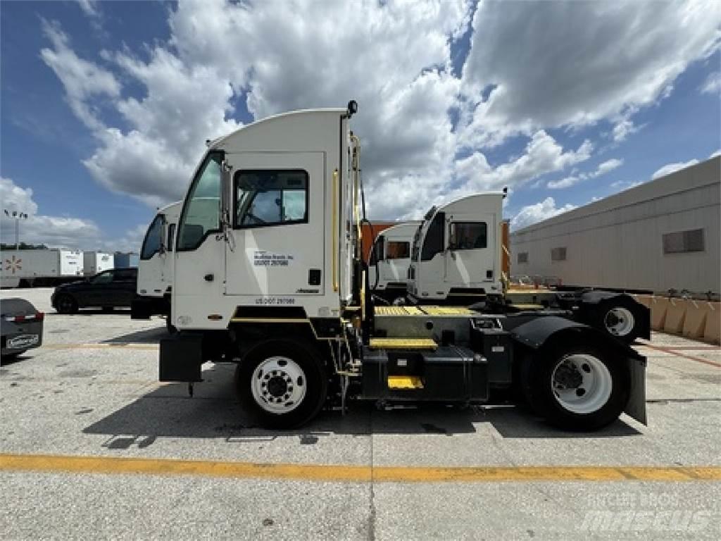 Autocar ACTT42 码头牵引车