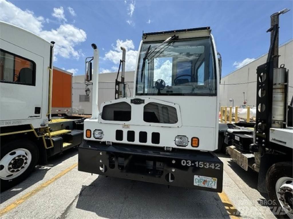 Autocar ACTT42 码头牵引车