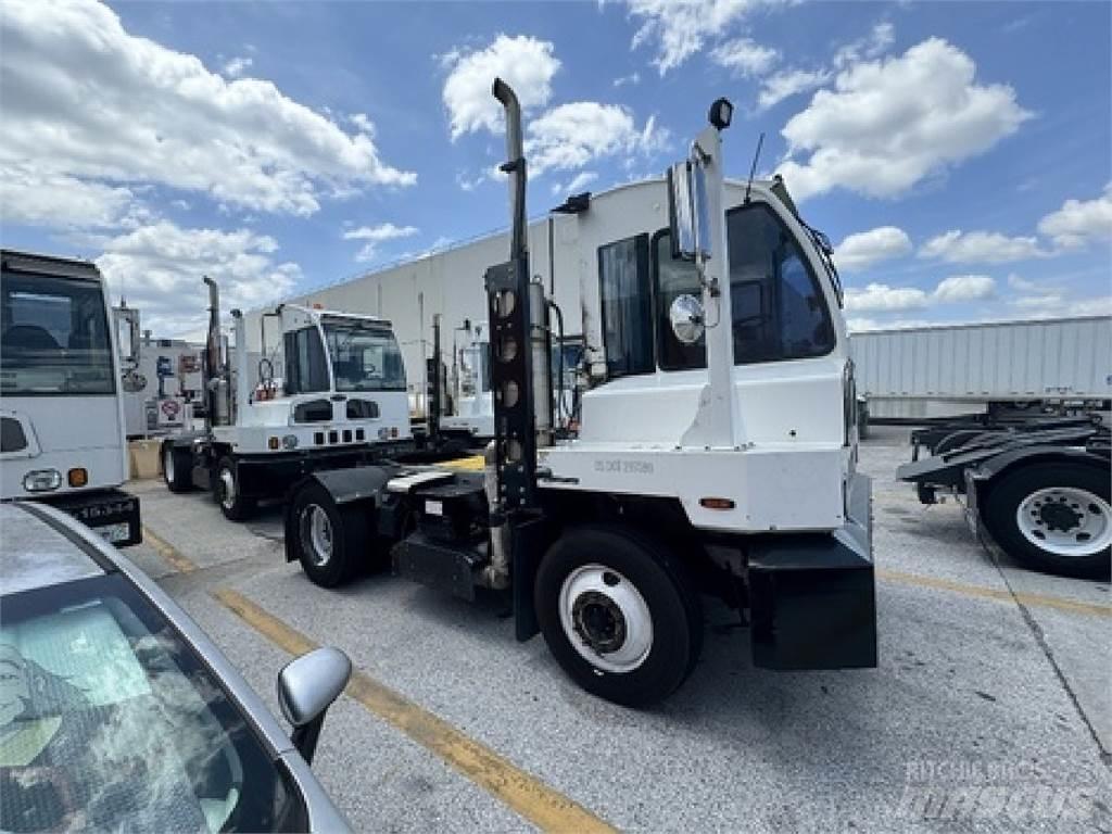 Autocar ACTT42 码头牵引车