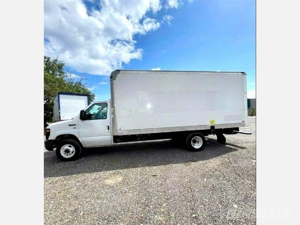 Ford E-350 厢式货车