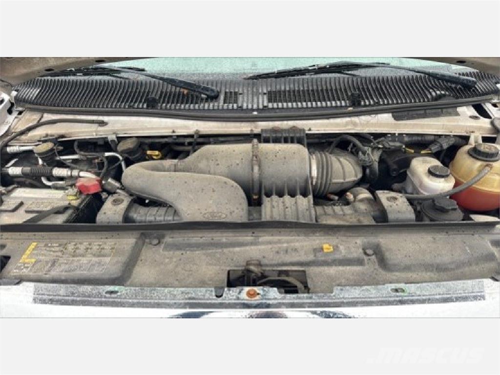 Ford E350 厢式货车