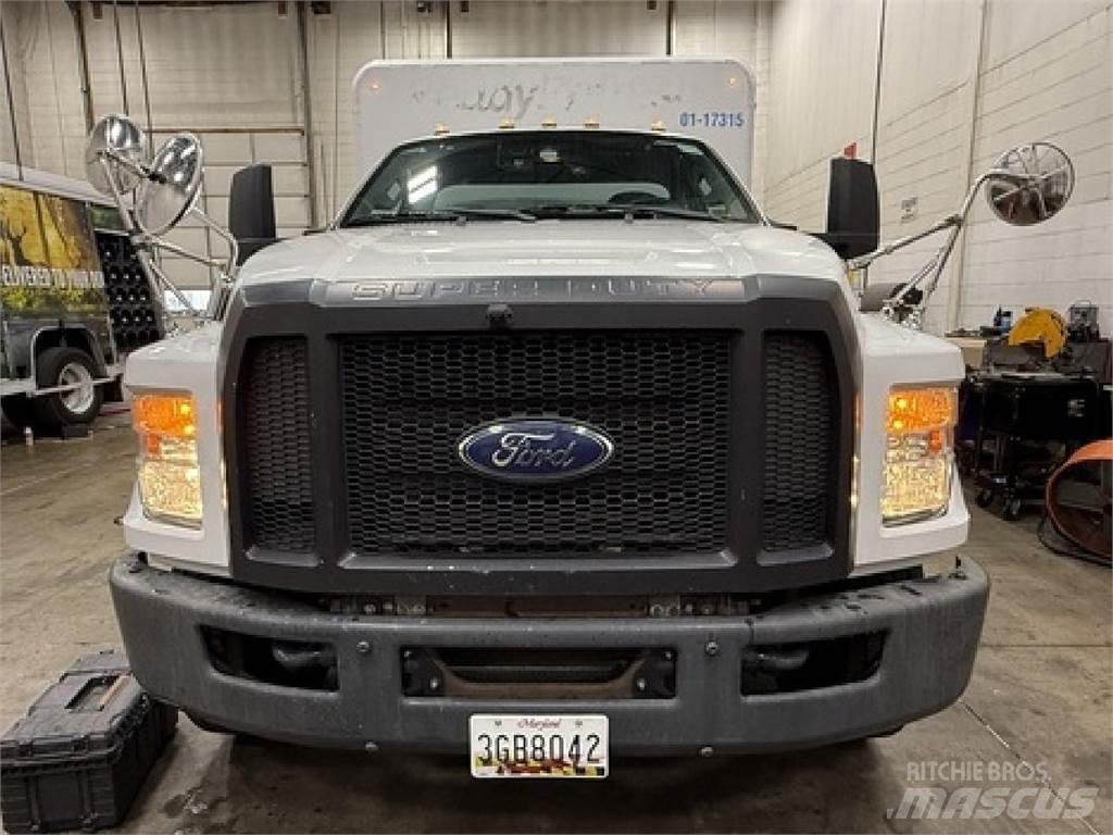 Ford F650 饮料运输车