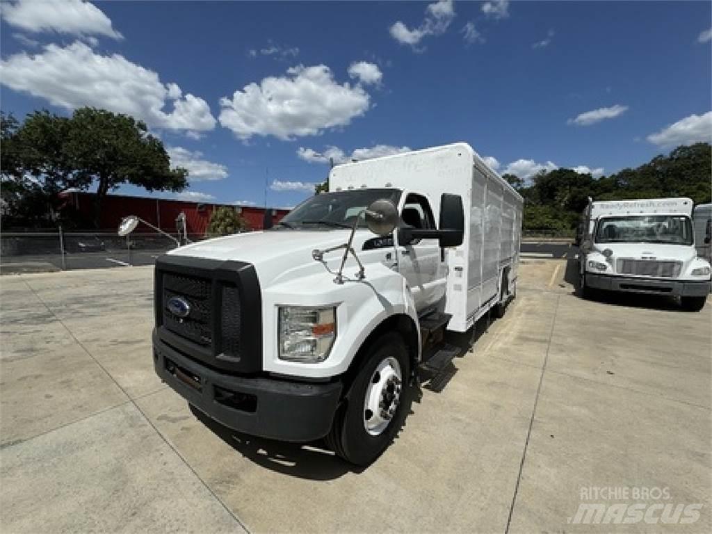 Ford F650 饮料运输车