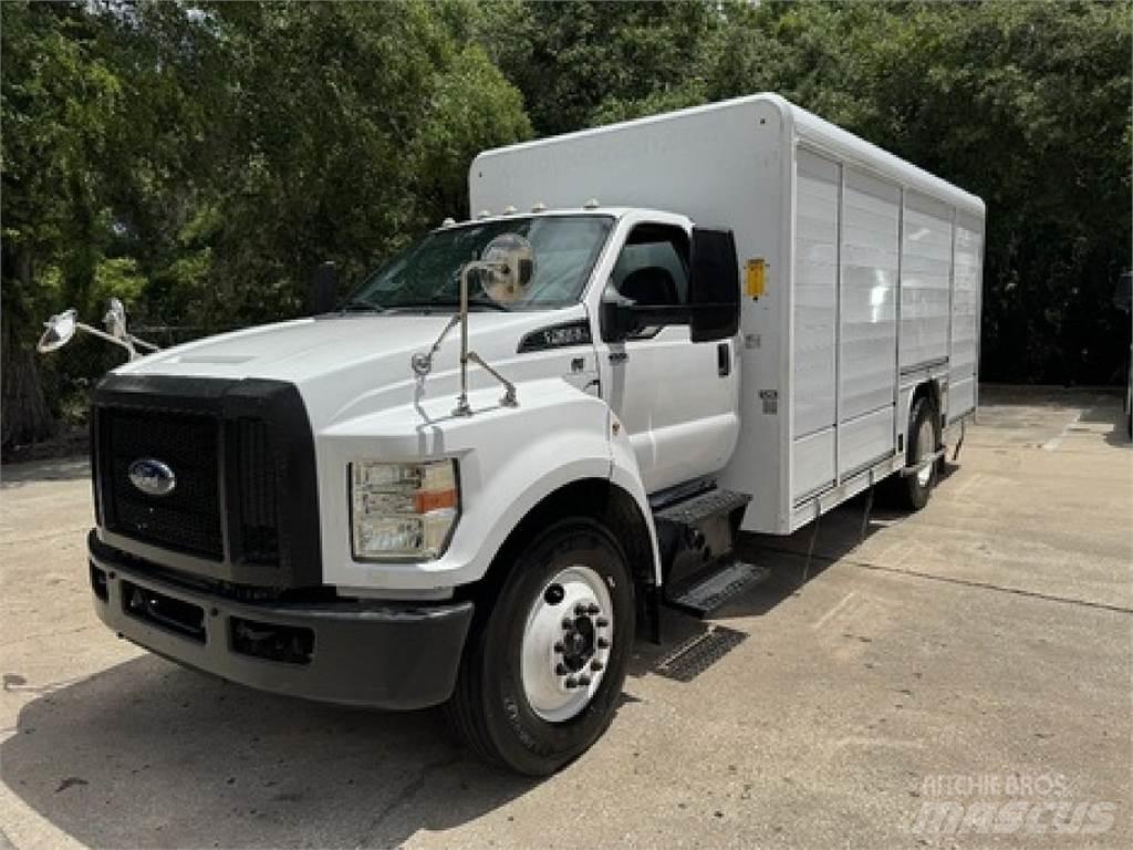 Ford F650 饮料运输车