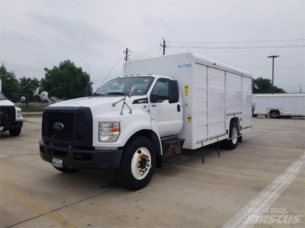 Ford F650 饮料运输车