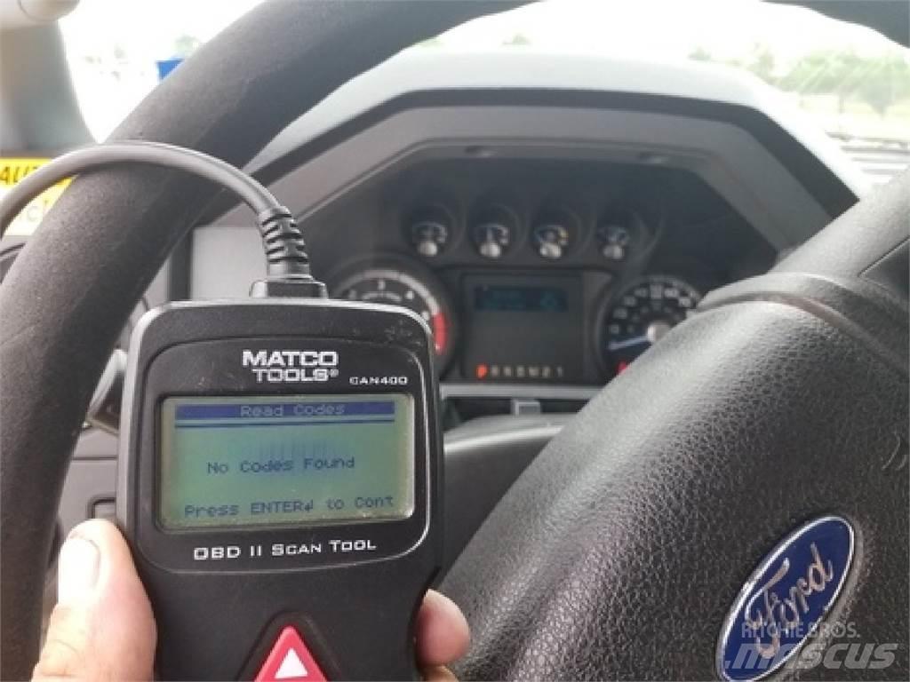 Ford F650 饮料运输车