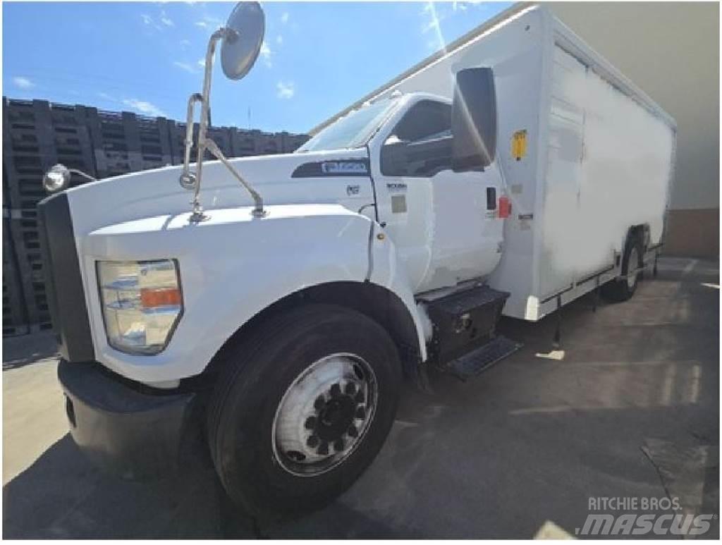 Ford F650 饮料运输车