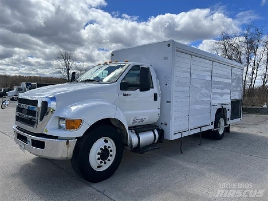 Ford F750 饮料运输车