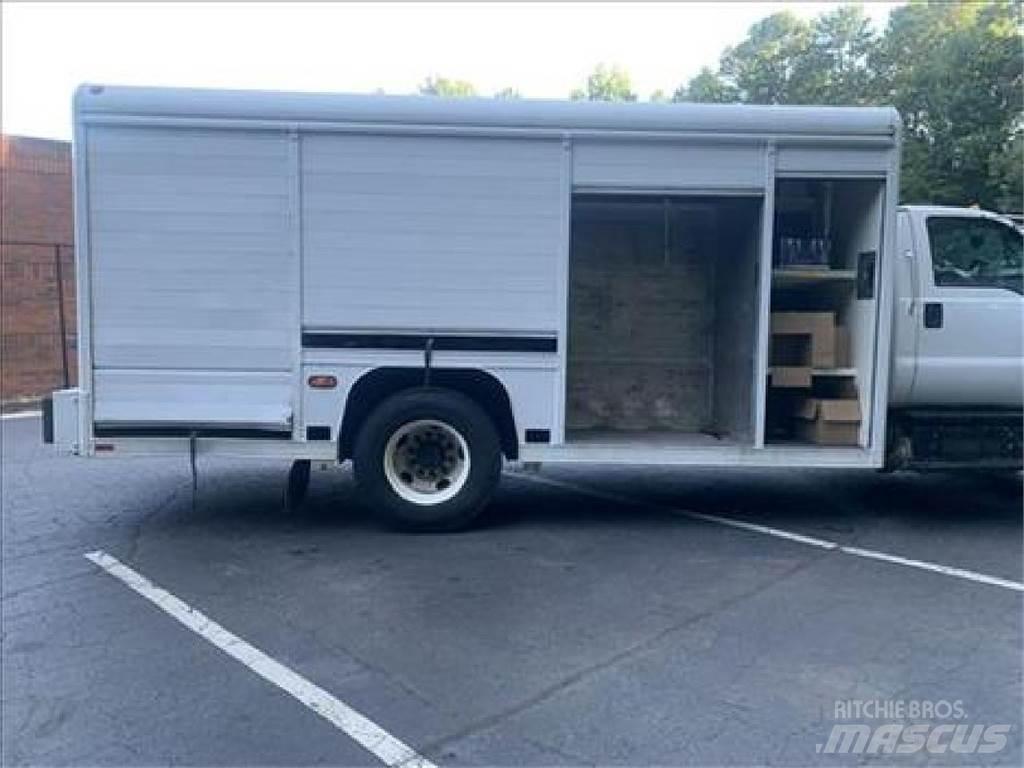 Ford F750 饮料运输车