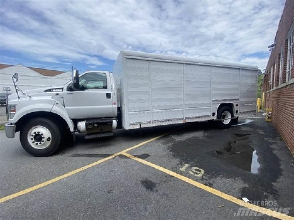 Ford F750 饮料运输车