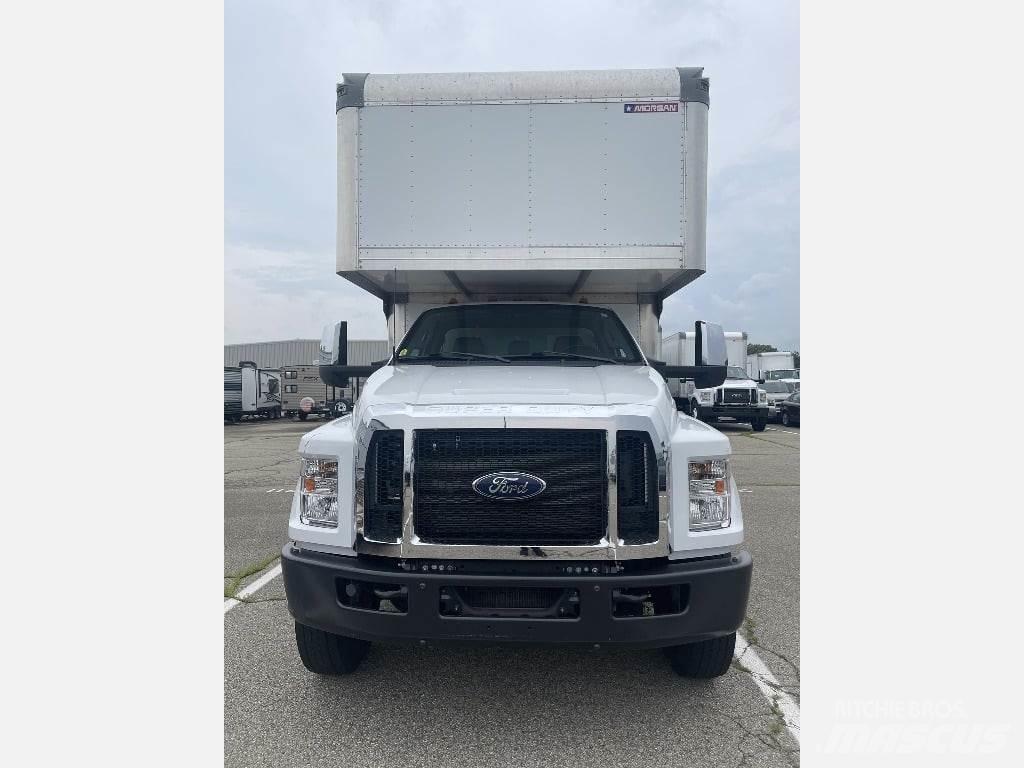 Ford F750 厢式货车