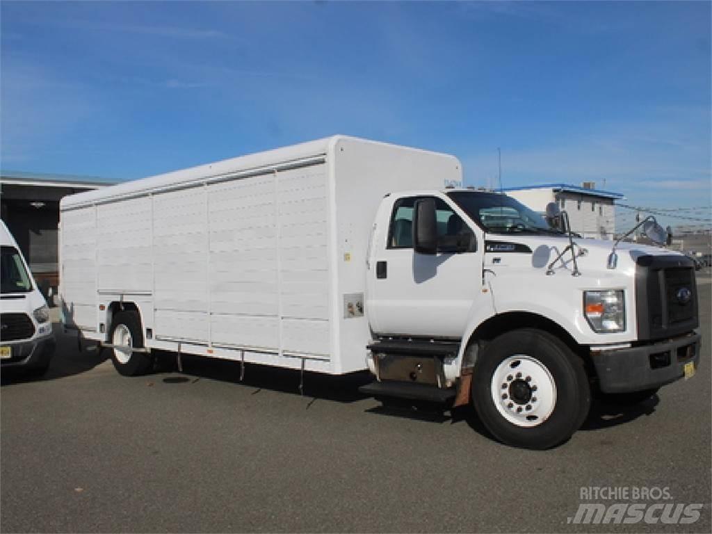 Ford F750 饮料运输车