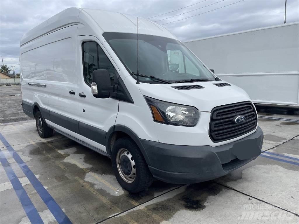 Ford TRANSIT 大型面包车