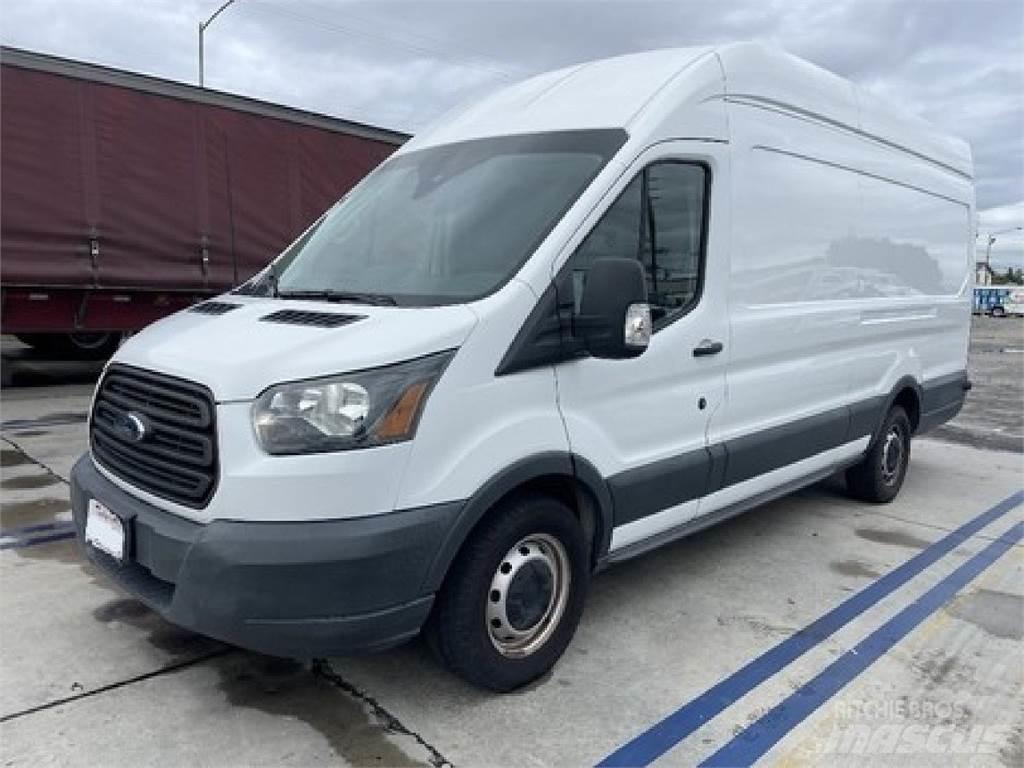 Ford TRANSIT 大型面包车