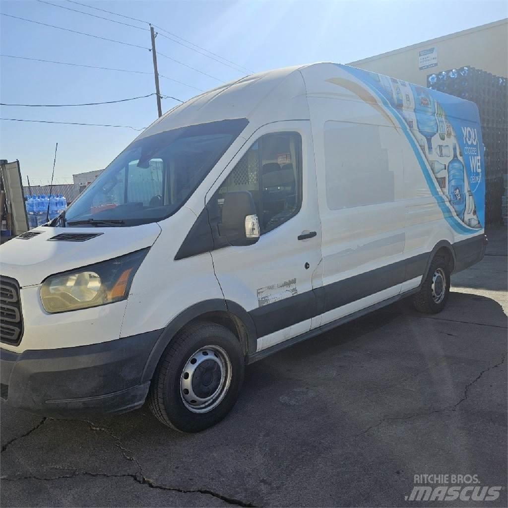 Ford TRANSIT 大型面包车