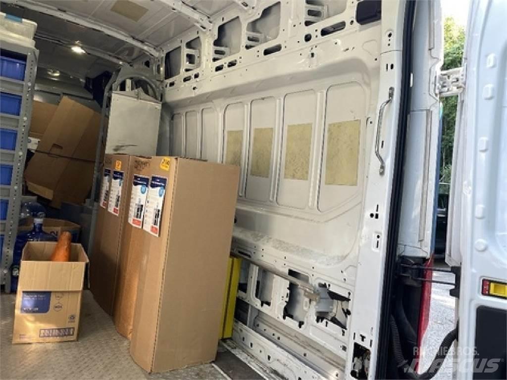Ford TRANSIT 大型面包车