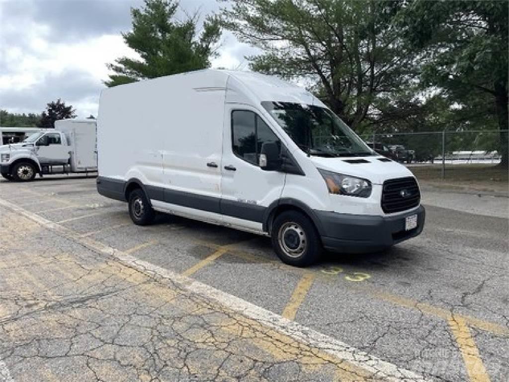 Ford TRANSIT 大型面包车