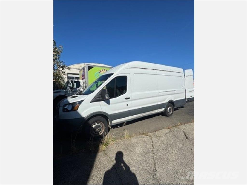 Ford TRANSIT 大型面包车