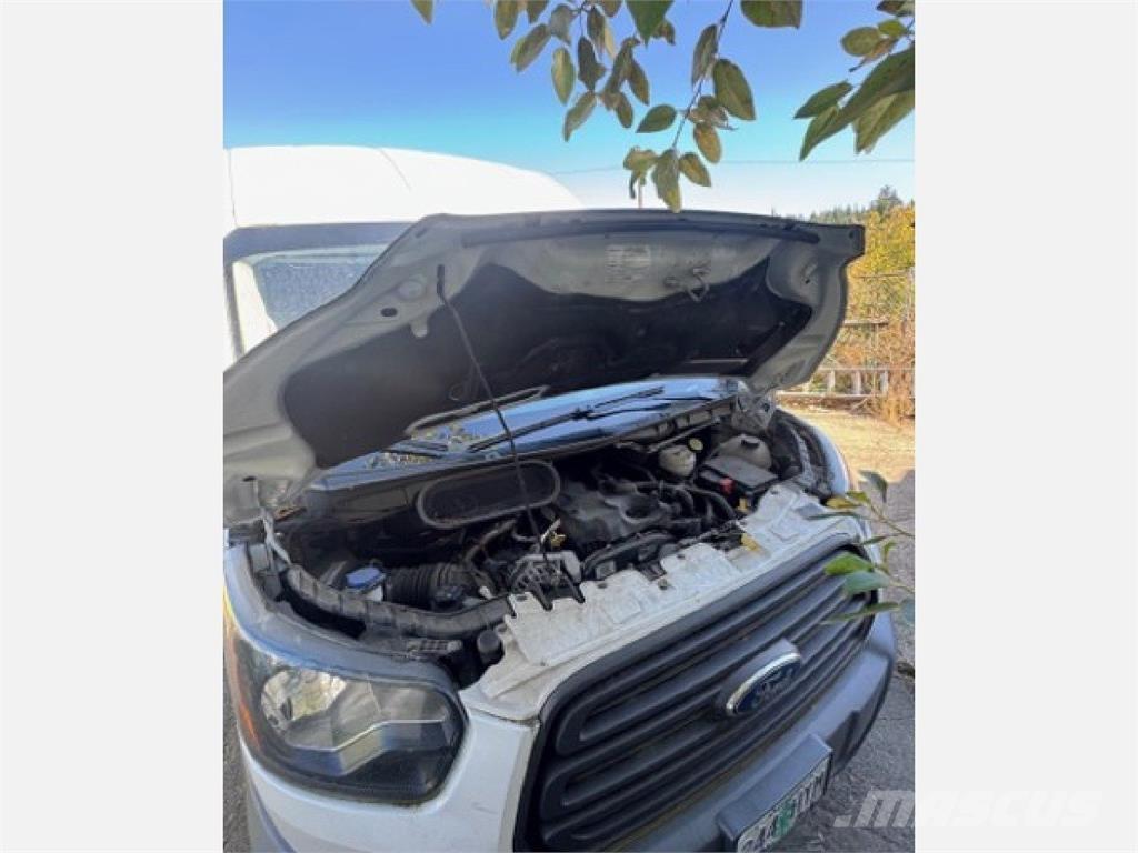 Ford TRANSIT 大型面包车