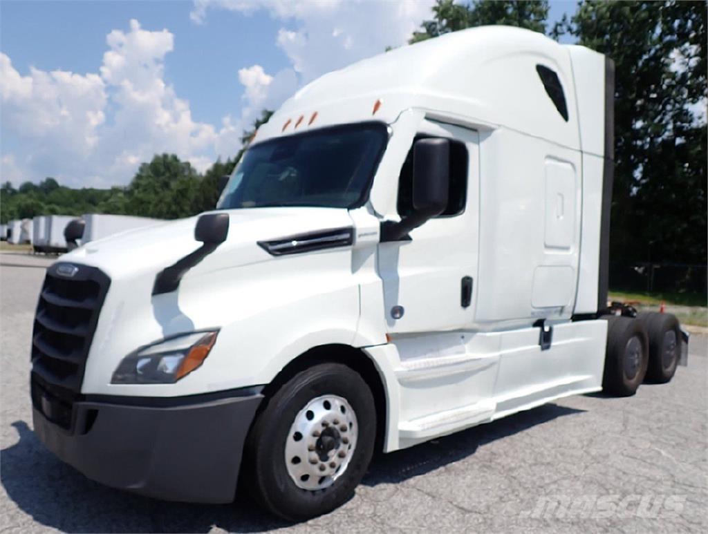 Freightliner 126 牵引车