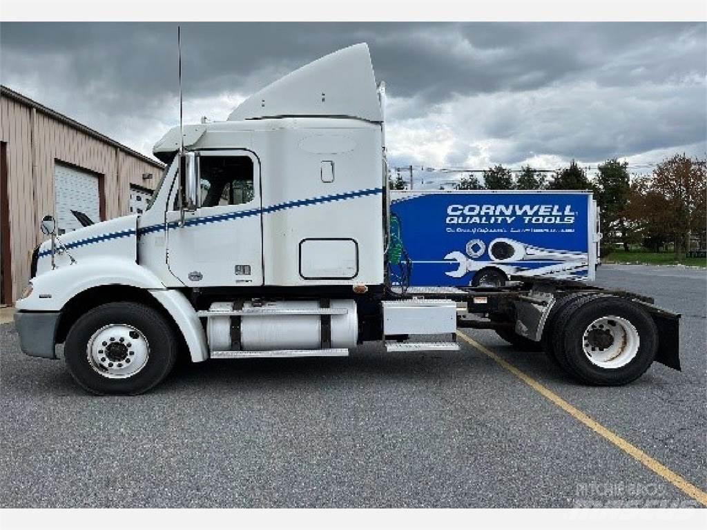 Freightliner C112 牵引车
