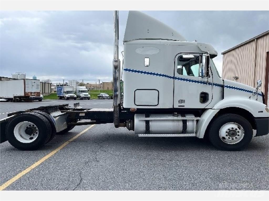 Freightliner C112 牵引车