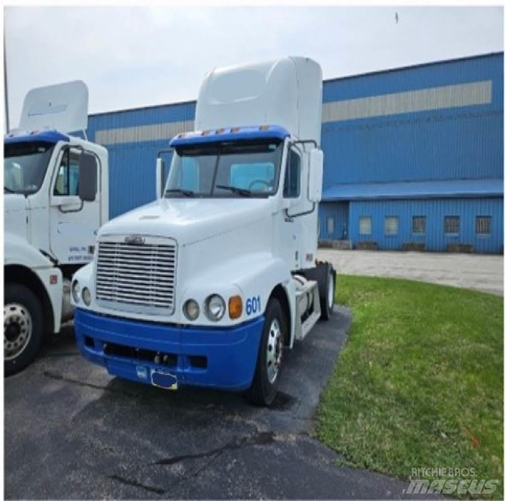 Freightliner C120 牵引车